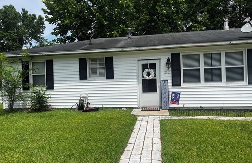 Goose Creek House | Corporate or Travel Nursing Housing in Quiet neighborhood