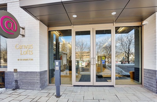 Wellington Village Apartment | Corporate Stays - Modern 1BR Loft with Spacious Layout and Style