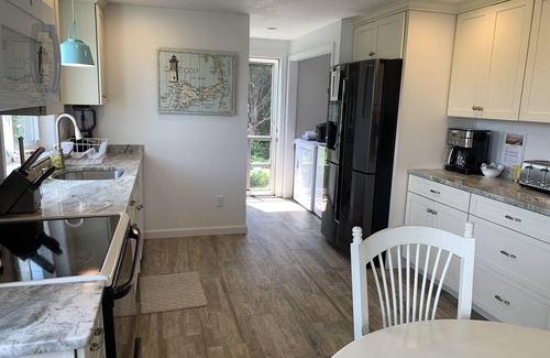 Dennis House | Corporation Beach - 4 BR homes