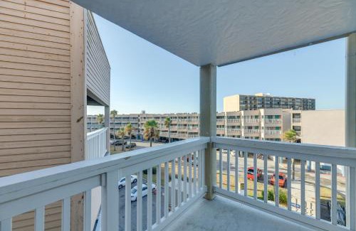 North Beach Apartment | Corpus Christi Surfside Suite with Beach Access!