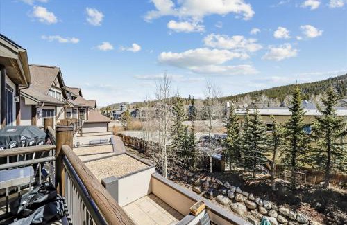 Warrior's Mark Apartment | Corral 306E Condo