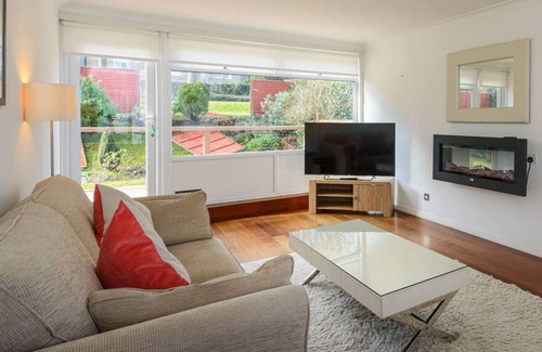 North Berwick Apartment | Corrin - chic 1 bedroom apartment