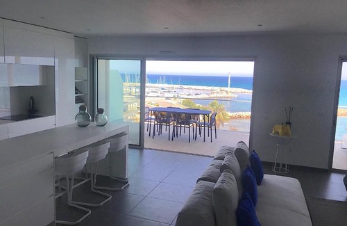 Solaro Apartment | Corsicacasa Appartement De Luxe Sur La Mer Port De Solenzara