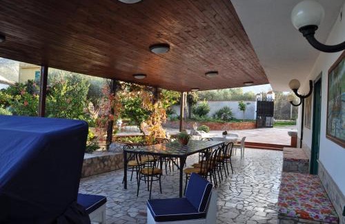 Castellammare del Golfo Villa | Corso's old nest a mille metri dalla spiaggia guida loca