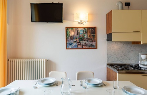 Garda Apartment | Corte delle Rose by Interhome