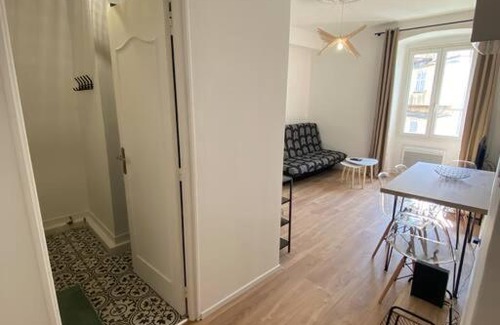 Corte Apartment | Corte magnifique T2 45m2 neuf 5 personnes place st marcel hyper centre wifi lave linge tv