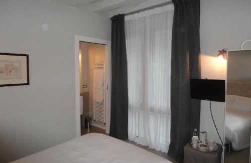 Ovest Bed & Breakfast | Corte Merighi Charming Rooms