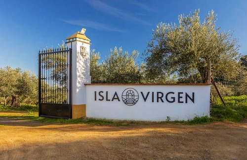 Villaviciosa de Cordoba House | Cortijo Isla Virgen. Un Paraje por Descubrir. Las Mascotas son Bienvenidas