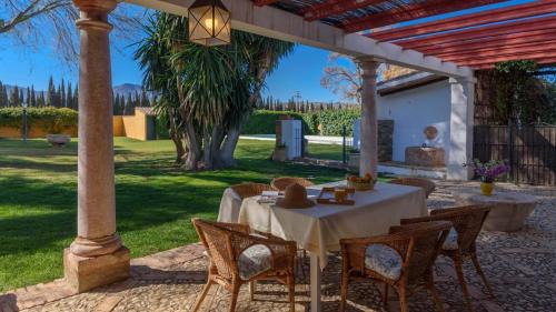 Antequera House | Cortijo del Río Antequera by Ruralidays