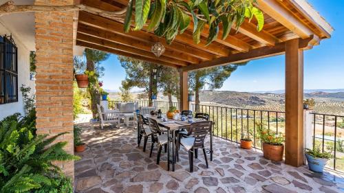Illora House | Cortijo La Alberquilla Íllora by Ruralidays