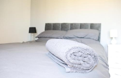 Corton House | Corton Retreats At Waterside Park