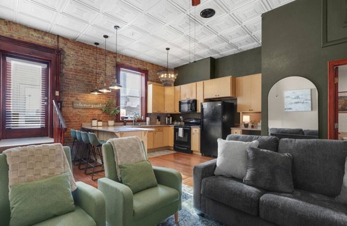 Great Falls Apartment | Cory Block Apartment