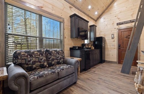 Rocky Grove Cabin | Cosby Knob - Unit 3