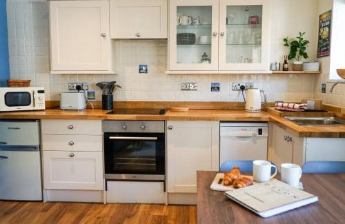 Totnes Apartment | Cosmopolitan Totnes - A Charming Couples Retreat