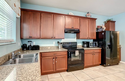 Crystal Cove House | Cost-Effectiven 8BR/5BA pool home! Near Disney,SeaWorld and Convention Ctr