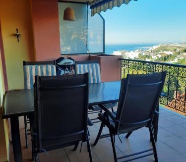 Torreblanca Apartment | Costa del Sol familyholiday, seaview, 2 bedroom, pool