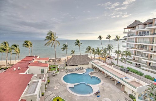 Bucerias House | Costa Dorada - Beachfront Penthouse in Bucerias Golden Zone