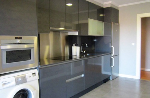 Marin Apartment | Costa Morrazo apartment, beaches and restaurants