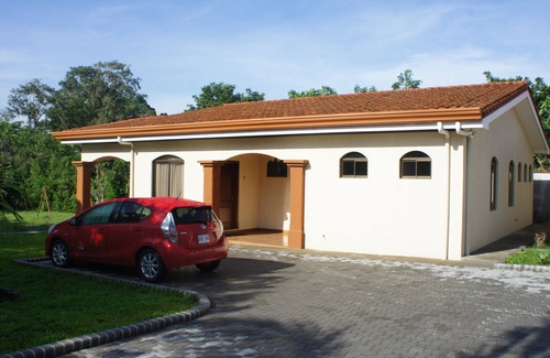 Santo Tomas Condo | Costa Rica Deluxe Vacation Home near everything City Mountains and Beach