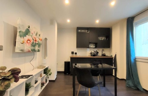 7th Arrondissement Apartment | Coste Investissement - Le petit Catalan