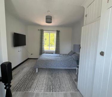Brighton Apartment | Cosy 1 Bedroom House with Parking