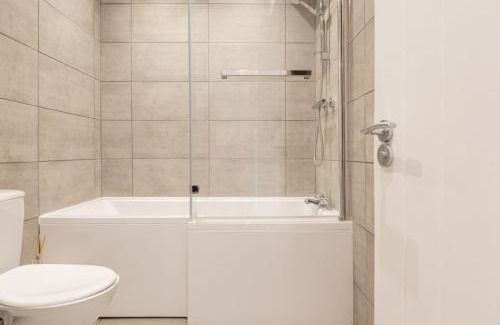 Malvern Apartment | Cosy 1BD in Malvern With Stunning Views!