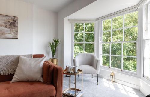 Malvern Apartment | Cosy 1BD in Malvern With Stunning Views!