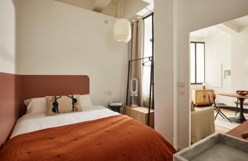 Porte-Saint-Martin Apartment | Cosy 1BR with outside space near Canal Saint Martin