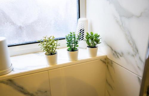 Selhurst Apartment | Cosy 2 Bed Apartment with Easy Access to Central London- Free On-Street Parking- 10 mins from Norwood Junction Station