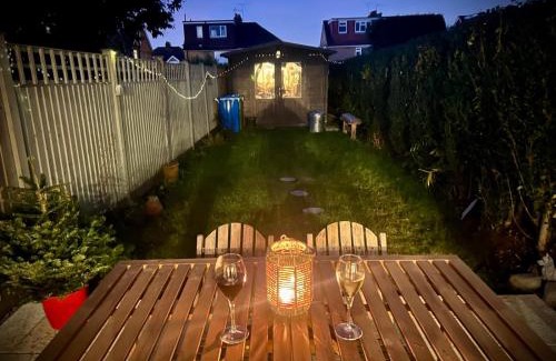 Windsor House | Cosy 2-Bed Cottage, close to Windsor and Legoland