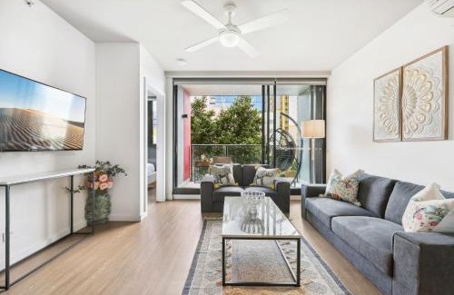 Bowen Hills Apartment | Cosy 2-Bed with Pool Bbq Area and Secure Parking