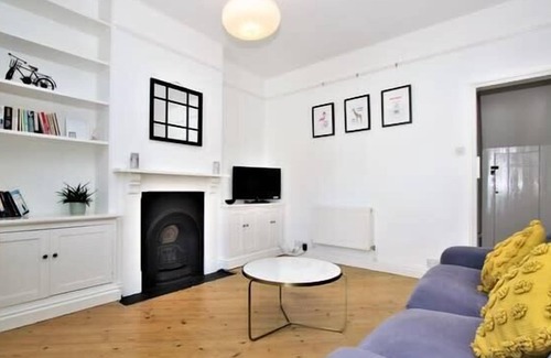 Bury St Edmunds House | Cosy 2 bedroom Victorian townhouse in the town Centre