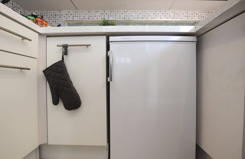 Swinton House | Cosy 2 Bedrooms House, Convenient Location, Free Parking, Fully Equipped.