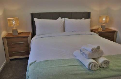 Henderson House | Cosy 2BR House in Awaroa Road