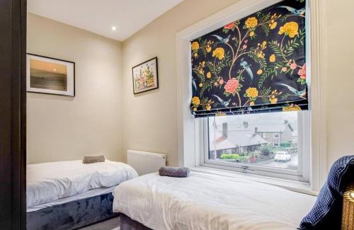 Meltham House | Cosy 3-Bed Country Escape, Family & Pets , Sleeps 5