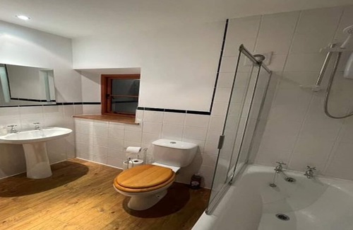 Longnor Cottage | Cosy 3 Bedroom Cottage in the Peak District