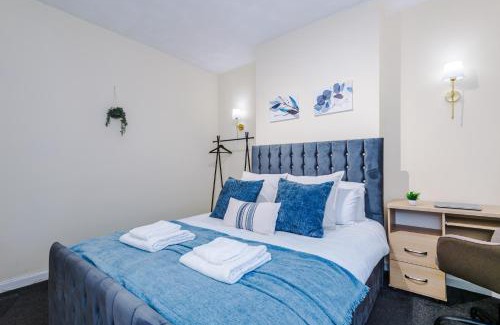 Clayton House | Cosy 3BD Family Home, Near Coop Live & Etihad Stadium, Free Parking