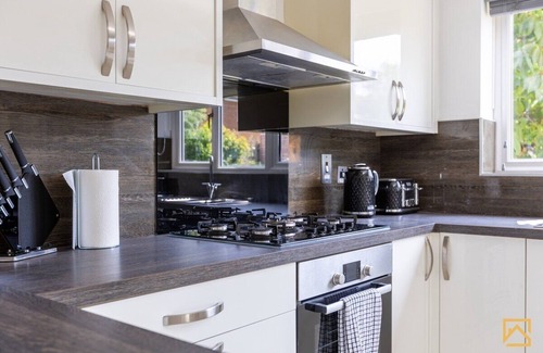 Knowle Sands House | Cosy 5 bedroom house - Central