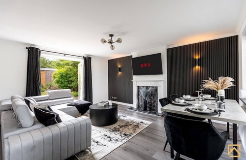 Knowle Sands House | Cosy 5 bedroom house - Central