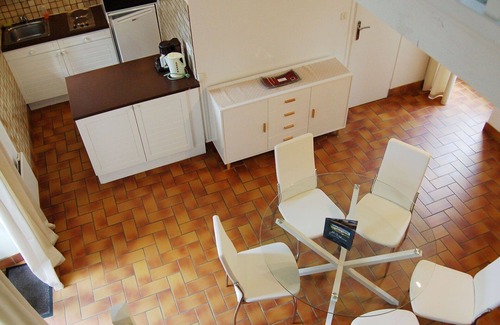Saint-Jouan-des-Guerets Apartment | Cosy apartment for 5 people with pool, WIFI, TV and terrace