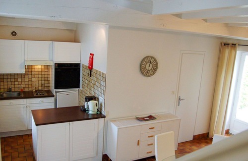 Saint-Jouan-des-Guerets Apartment | Cosy apartment for 5 people with pool, WIFI, TV and terrace