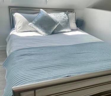 New Forest District House | Cosy accommodation, easy walk to beach!