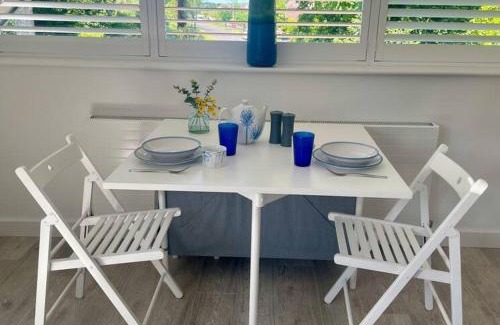 New Forest District House | Cosy accommodation, easy walk to beach!