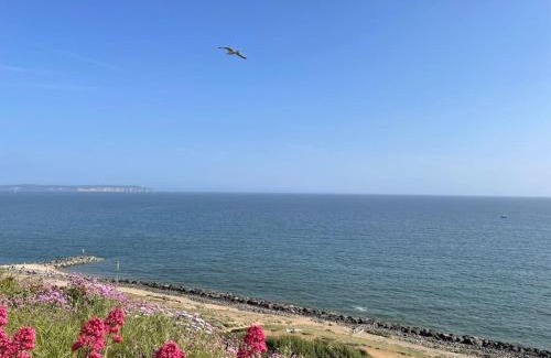 New Forest District House | Cosy accommodation, easy walk to beach!