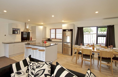 Ohakune Cottage | Cosy Alpine HQ - Ohakune Holiday Home