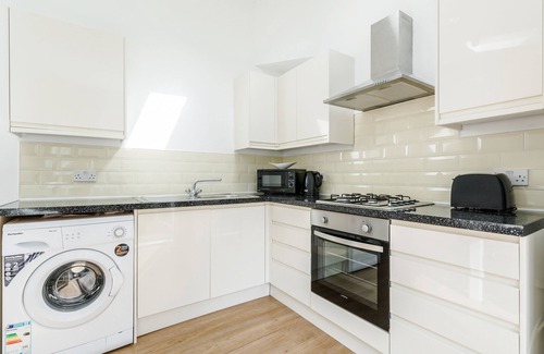 West Ham House | Cosy and bright 2 bedroom house, close to Olympic City, Excel and O2