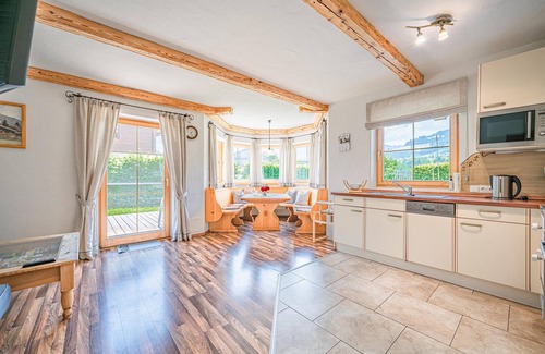 Hopfgarten im Brixental Apartment | Cosy apartment with garden near ski area