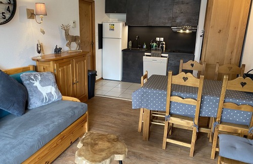 Saint-Gervais-les-Bains Apartment | COSY APARTMENT AT THE FOOT OF THE "LE VALLEEN" CABLE CAR