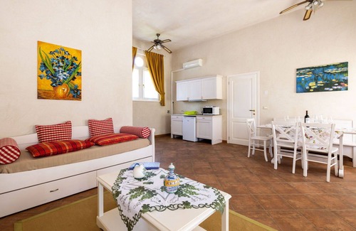 Strassoldo Apartment | Cosy apartment for 4 guests with A/C, WIFI, TV, terrace, pets allowed and parking