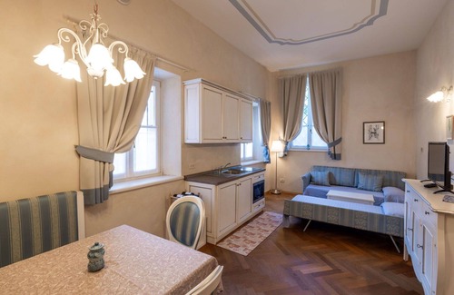 Strassoldo Apartment | Cosy apartment for 4 guests with WIFI, A/C, TV, patio and parking